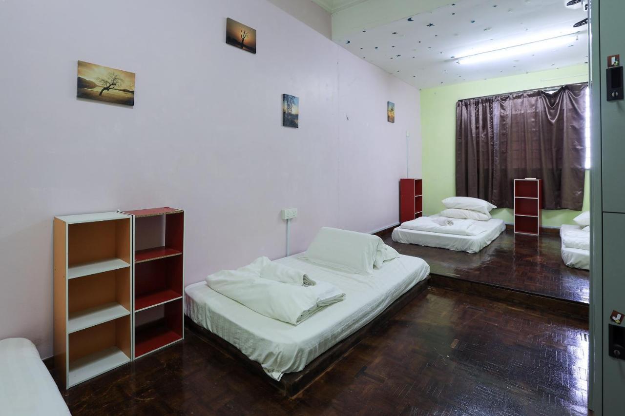 Malacca Oyo Home 90229, 3 Little Birds Homestay 4Bhk מראה חיצוני תמונה