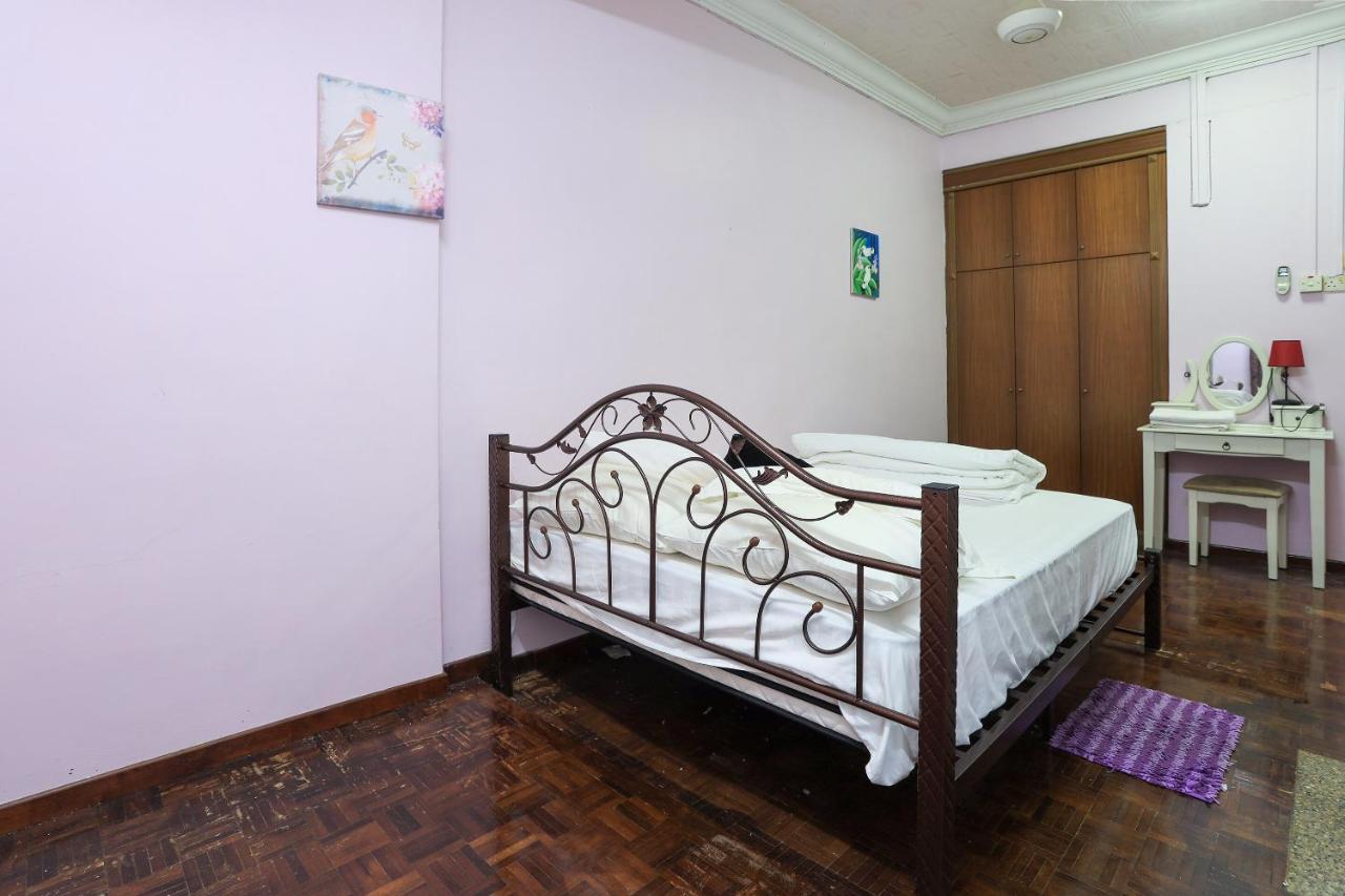 Malacca Oyo Home 90229, 3 Little Birds Homestay 4Bhk מראה חיצוני תמונה